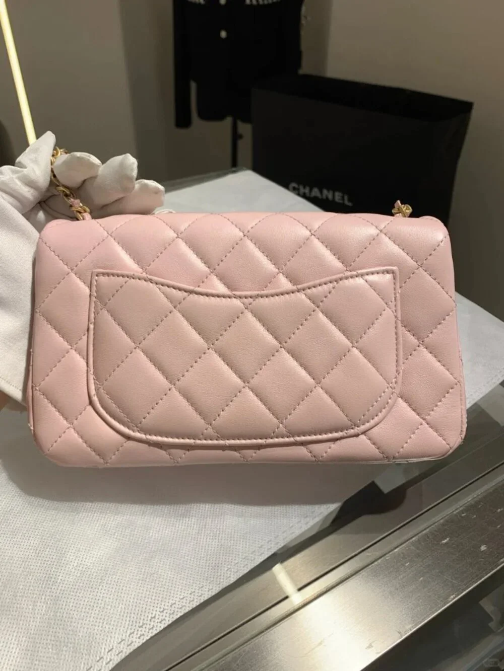Classic CHANEL Bags: A Stylish and Versatile Choice for Elegance